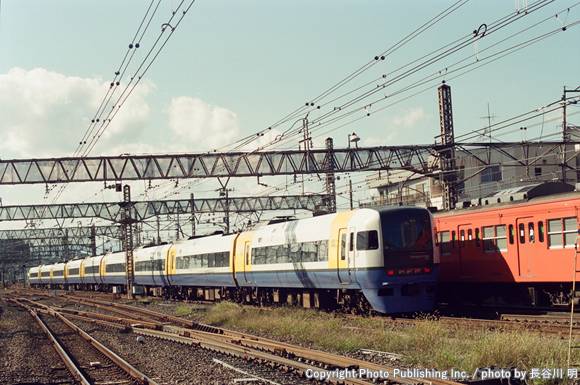 東日本旅客鉄道 中央本線（中央東線） クハ255 （2001年11月4日撮影）