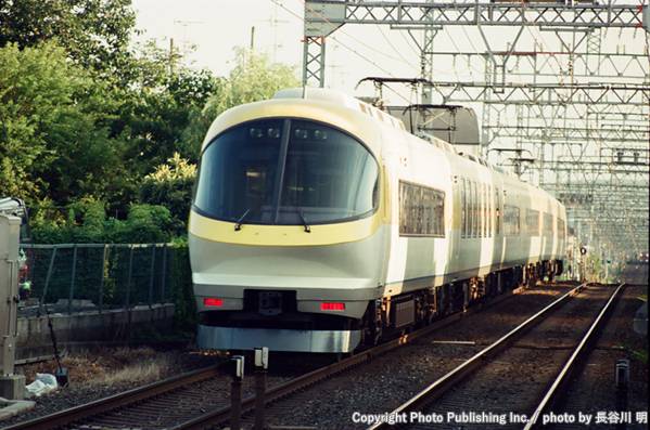 近畿日本鉄道 近鉄京都線 23000系 （2001年8月4日撮影）