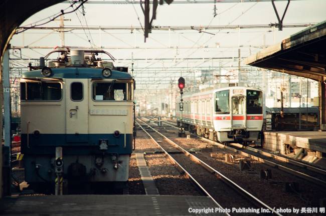 東海旅客鉄道 東海道本線 クモハ311,EF651134 （1989年12月18日撮影）