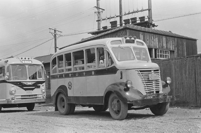 富士山麓電鉄 富士急行線 路線バス （1955年5月撮影）