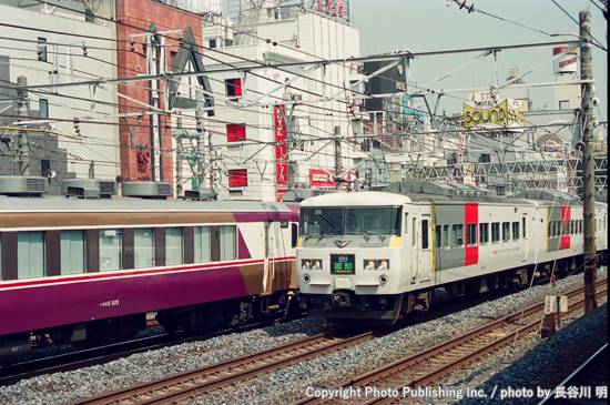 西日本旅客鉄道 東北本線 オロ12825 （2000年7月10日撮影）