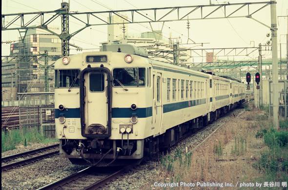 九州旅客鉄道 鹿児島本線　篠栗線　香椎線 キハ402054 （1996年8月4日撮影）