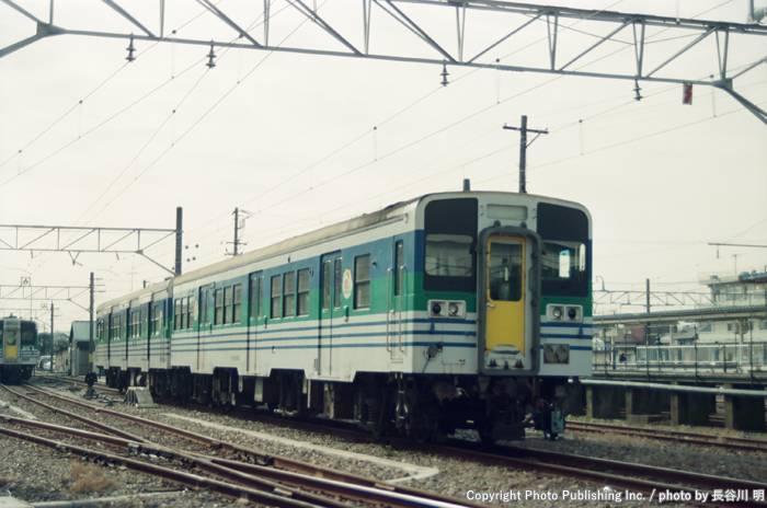 東日本旅客鉄道 久留里線 キハ381003 （2000年1月5日撮影）